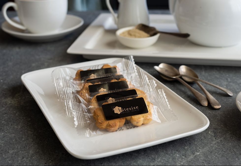 thumbnail_Lifestyle_Restaurant_Service_25-2071